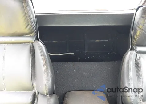 1990 Chevrolet Corvette из США, поврежденный, VIN 1G1YY3385L5104045